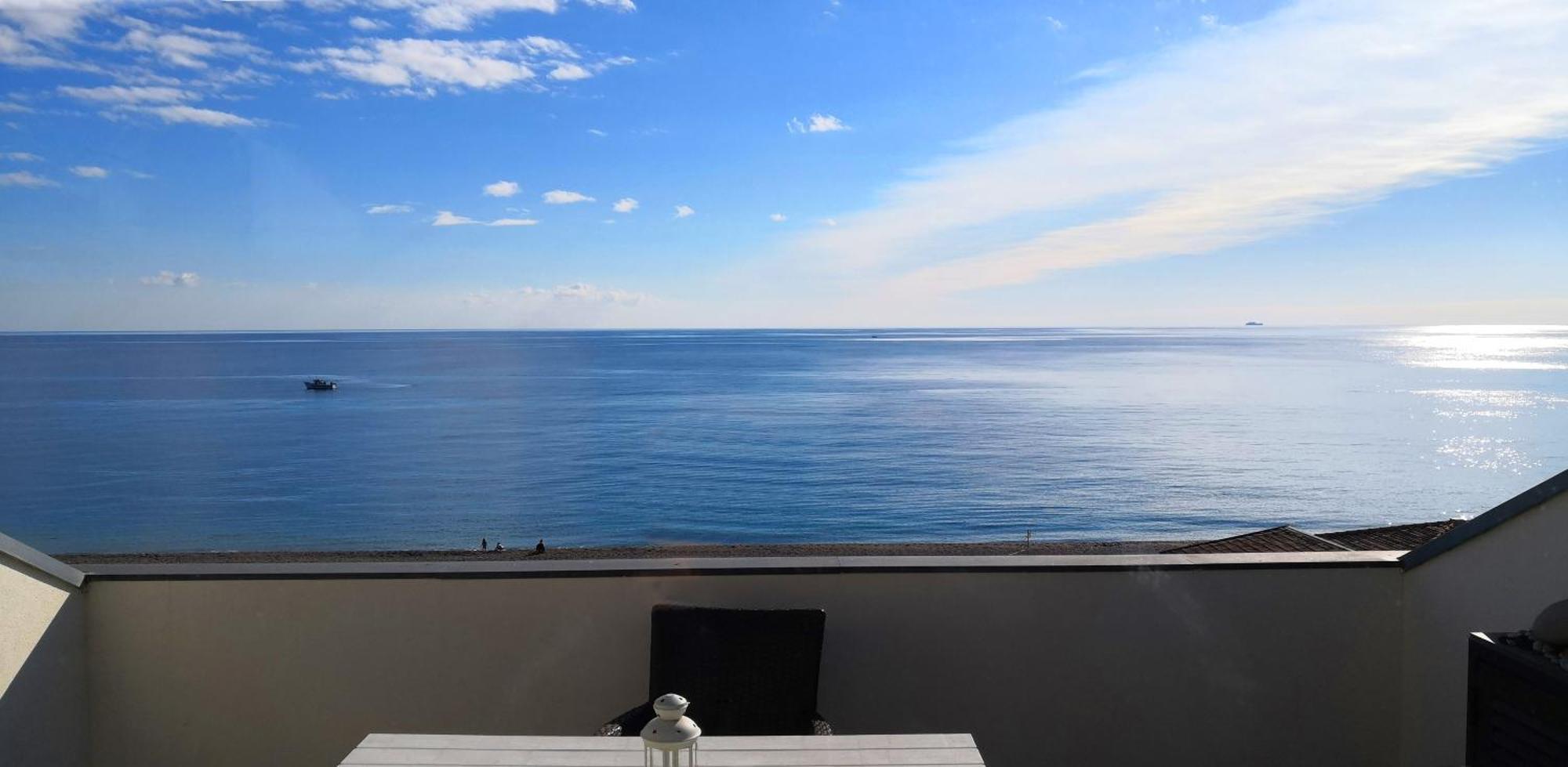 Ferienwohnung The Roof On The Sea Fondachello  Exterior foto